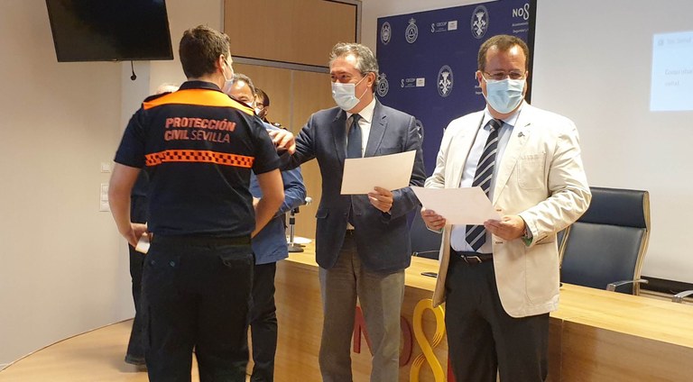 Foto acto Protección Civil 1.jpg