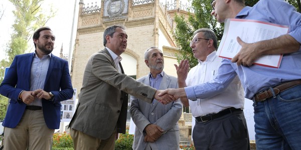 (18/07/2017) El Ayuntamiento inicia las obras de  conservación y restauración de las  Fachadas del Pabellón Real