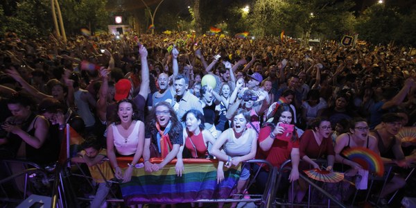 (24/06/2017) La Manifestación del Orgullo de Andalucía finaliza con un ambiente festivo y reivindicativo con los conciertos en la Alameda