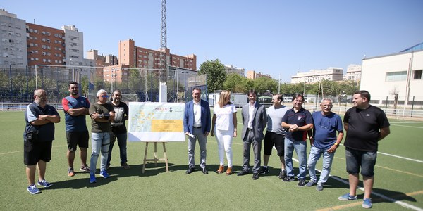 (25/07/2017) El Ayuntamiento invertirá un millón de euros en un plan de renovación y mejora del césped artificial en 17 instalaciones deportivas