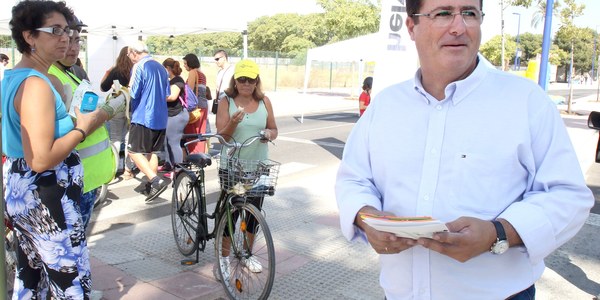 (25/09/2017) El Día Sin Coche llena Cartuja de actividades familiares y deportivas que se trasladan mañana a la calle Betis para concluir la Semana Europea  de la Movilidad en Sevilla
