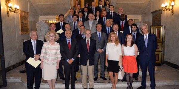 (27/09/2017) El alcalde reúne a embajadores y diplomáticos de 30 países para presentar el I Foro Global de Gobiernos Locales 'Destino Sevilla'