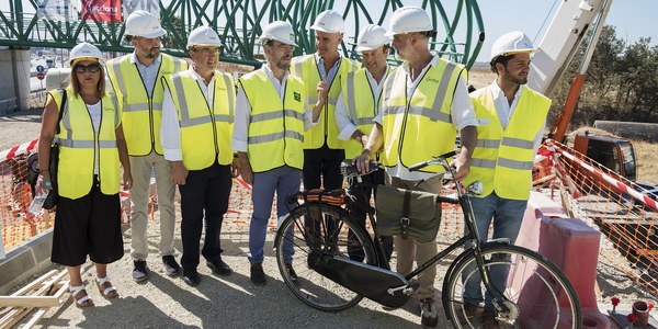 (4/9/2017) El Ayuntamiento ampliará la red municipal de carril bici hasta conectarla con la pasarela San Juan de Aznalfarache-Sevilla
