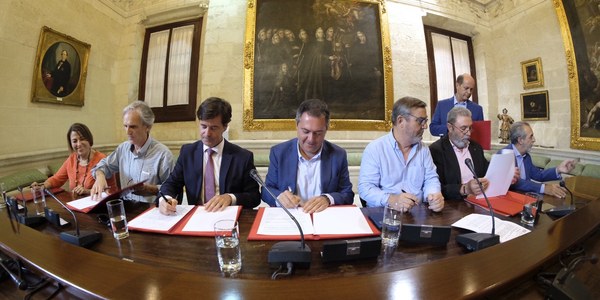 (7/9/2017) Ayuntamiento, CES, UGT, CCOO, Faecta y Feansal firman el  primer acuerdo conjunto por la prevención de riesgos laborales y contra la siniestralidad en Sevilla