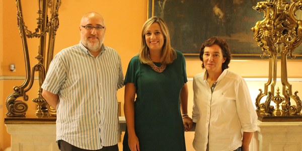 (7/9/2017) La delegada de Igualdad mantiene una reunión con la Plataforma Orgullo LGTBI Andalucía