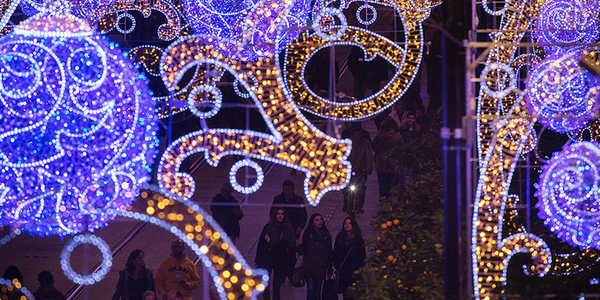 Adjudicado el contrato para la iluminación navideña que llegará a 277 calles, un 38% más que el pasado año