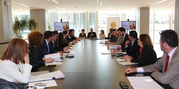 Ayuntamiento, Junta, Gobierno central y WTTC mantienen la primera reunión de trabajo con el sector para buscar la implicación del empresariado local, regional y nacional en la organización  y la agenda de la cumbre mundial