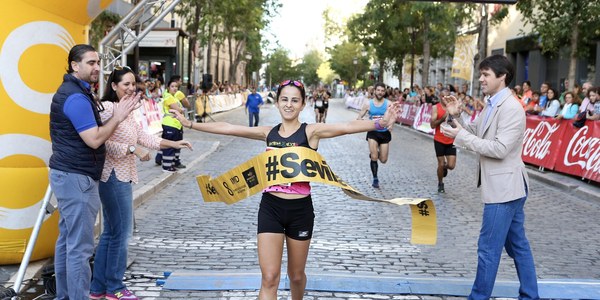 Casi 50.000 corredores cierran el Circuito #Sevilla10 del IMD con el mejor registro de participación de la historia.