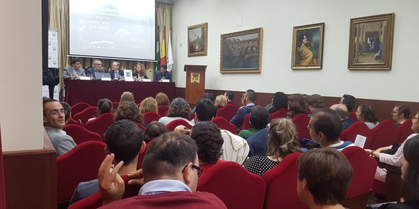 Centenares de personas participan en la I Jornada de Lectura Continuada en Lectura Fácil para personas con diversidad funcional dentro del Día del Libro