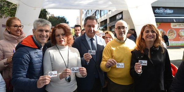 Comienza la implantación de la recogida selectiva de biorresiduos de hogares con un sistema de contenedores con apertura electrónica