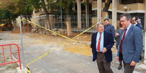 Comienza la reurbanización integral de la calle Zapillo en Sevilla Este