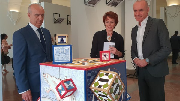 Creadores Artesanos en torno al Alcázar.jpg