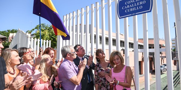 El alcalde de Sevilla inaugura la nueva calle Concha Caballero Cubillo en el Distrito Macarena como homenaje a esta destacada política y activista por los derechos de la mujer