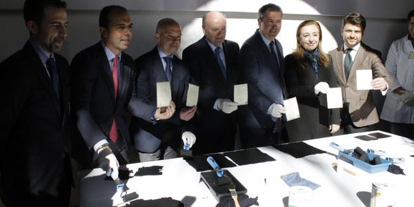 El alcalde Juan Espadas inaugura la actividad Pinta tu Murillo en el Museo de Bellas Artes
