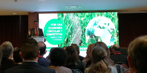 El alcalde reclama un nuevo modelo de financiación estatal del transporte público de las ciudades para favorecer la mejora del servicio y un aumento de las inversiones