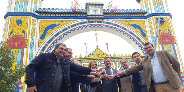 El Ayuntamiento amplía el dispositivo de servicios municipales para la Feria de Abril de 2018 con un refuerzo de la limpieza y del transporte público