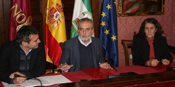 El Ayuntamiento cede dos viviendas de Emvisesa a Sevilla Acoge para proyectos de alojamientos sociales que se suman a otras 12 entregadas ya durante el mandato a entidades  sin ánimo de lucro