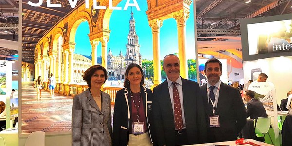 El Ayuntamiento centra su agenda de la World Travel Market de Londres en potenciar el turismo de cruceros y premium, reforzar los enlaces aéreos y promocionar la cumbre mundial de la WTTC