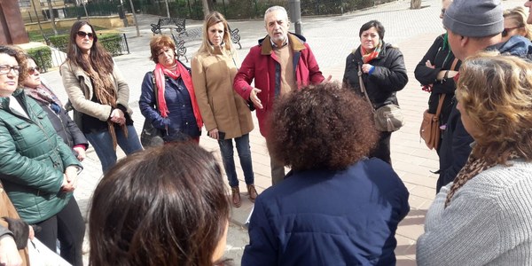 El Ayuntamiento culmina la renovación integral de la Plaza Poeta Miguel Hernández, en Parque Estoril, con zonas de  juegos infantiles y aparatos biosaludables para mayores