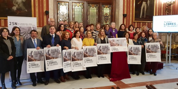 El Ayuntamiento de Sevilla presenta la campaña ‘Mujeres Libres, no valientes’ con motivo del 25N, Día Internacional contra la Violencia hacia las Mujeres