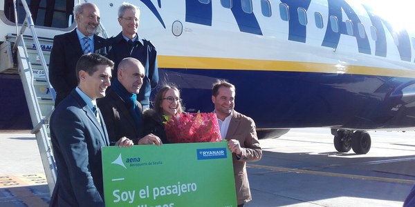 El Ayuntamiento destaca la estrecha colaboración con el aeropuerto de San Pablo para ampliar la conectividad aérea y mejorar los servicios públicos