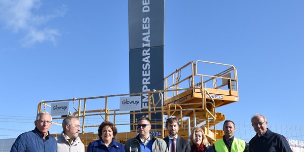 El Ayuntamiento ejecuta una nueva inversión en los parques empresariales con la renovación y ampliación de sus monopostes de señalización con 352.000 euros de presupuesto