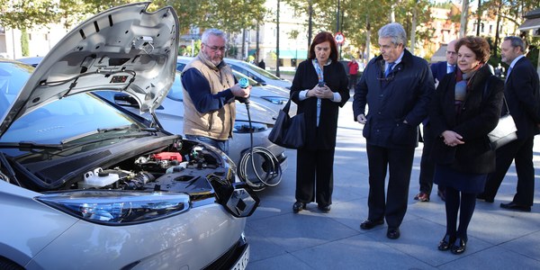 El Ayuntamiento incorpora a su flota municipal 15 coches eléctricos que sustituirán a otros tantos de combustibles fósiles en la estrategia de la sostenibilidad del PACES y de lucha contra el cambio climático
