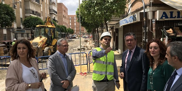 El Ayuntamiento inicia una reurbanización integral de varias calles de El Cerezo que se suma a otras actuaciones en el viario y en materia de accesibilidad acometidas en esta barriada durante este mandato