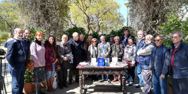 El Ayuntamiento participa en la distribución de de mil libros del Ateneo de Sevilla a entidades del Distrito Sur