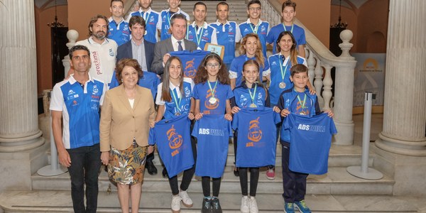 El Ayuntamiento recibe al ADSevilla, primer equipo del baremo de incentivos de la Federación Andaluza