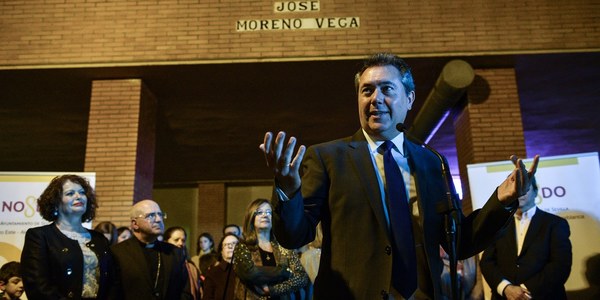 El Ayuntamiento rotula  como Párroco José Moreno Vega un paseo de Sevilla Este en un homenaje al sacerdote avalado por cientos de  firmas de vecinos y vecinas