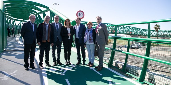 El Ayuntamiento ultima el proyecto para conectar la nueva pasarela ciclopeatonal sobre la SE-30 con la Avenida Juan Pablo II
