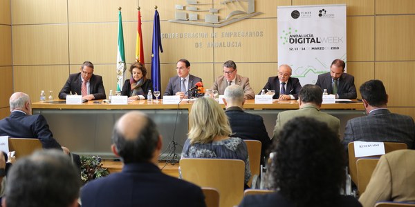 El Ayuntamiento y la asociación empresarial Eticom ponen en marcha en FIBES la Andalucía Digital Week como evento de referencia del sector  de las TIC en Andalucía