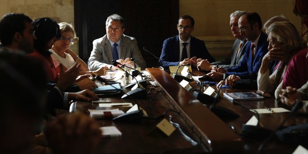 El comité asesor del convenio entre Sanlúcar de Barrameda y Sevilla para el V Centenario de la primera vuelta al mundo analiza los proyectos para el Castillo de San Jorge y la candidatura para el evento Tall Ships de grandes veleros