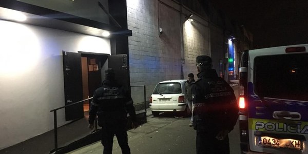 El dispositivo de Policía clausura una discoteca por falta de medidas de seguridad y un establecimiento por incumplimiento de los horarios