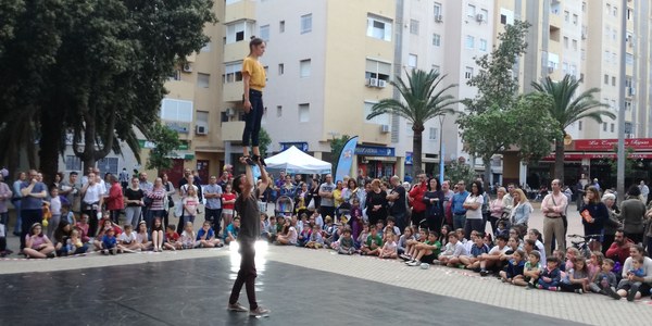 El Festival Circada llega a su  ecuador con una intensa actividad  en las calles y plazas de los distritos desde mañana y hasta el viernes