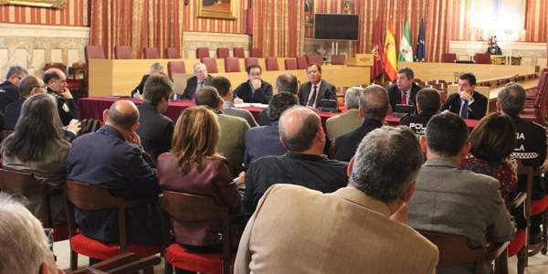 El Martes Santo se cierra con  más viajeros en transporte público, menos residuos en  la vía pública y con total  normalidad en el dispositivo