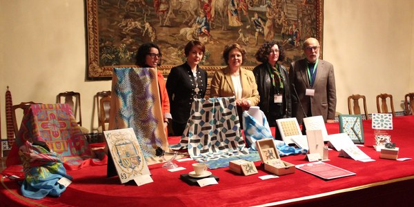 El Real Alcázar presenta la segunda colección de productos de artesanía inspirados en el monumento y alcanza los 23 talleres con 60 artículos