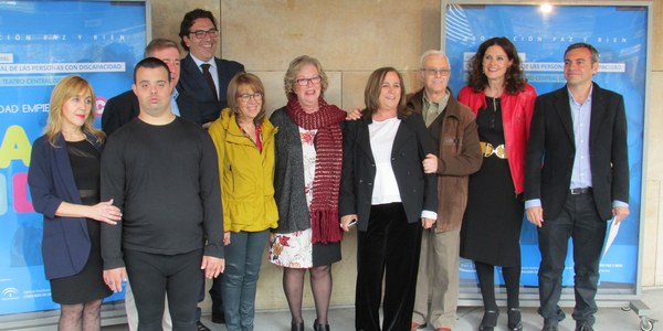 Emvisesa entrega una nueva vivienda a Paz y Bien para promover la integración de personas con discapacidad intelectual y recibe un reconocimiento de esta entidad por el apoyo institucional a sus programas