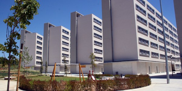Emvisesa oferta tres viviendas en alquiler en Nuevo Amate para jóvenes menores de 35 años, mayores de 65 años y familias monoparentales