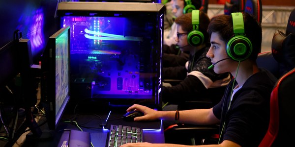 FIBES acoge este fin de semana el festival internacional de deportes electrónicos DreamHack 2018 como gran cita de aficionados y de la industria de videojuegos con  una previsión de 40.000 visitas