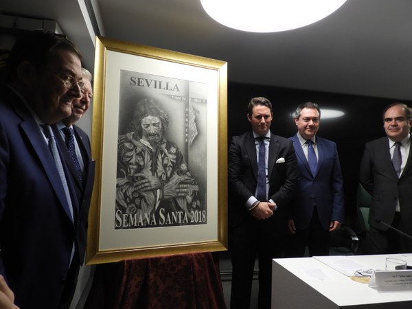 Foto alcalde cartel Semana Santa.JPG