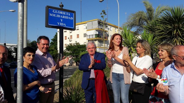 Foto alcalde glorieta donantes 1.jpg