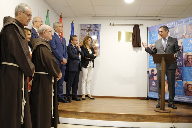 Foto alcalde inauguración Centro Cristo Buen Fin.jpg Foto alcalde inauguración Centro Cristo Buen Fin.jpg