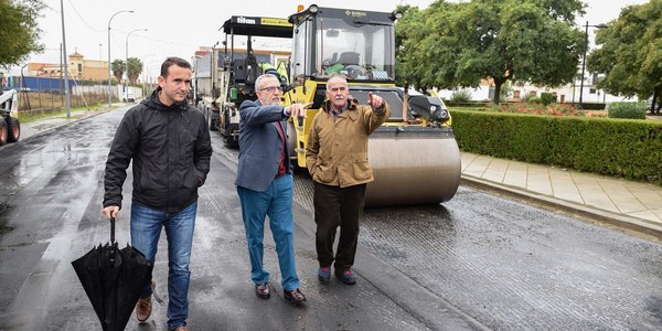 Inicio de obras de mejora de las calzadas de la Ronda de la Doctora Oeste y su entorno, en las barriadas San José de Palmete y Padre Pío