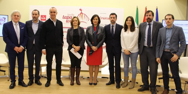 La aportación de la gastronomía al turismo, las cocinas tradicional y vanguardista y los nuevos chefs centran las jornadas profesionales del festival gastro-cultural  Sevilla Tapas Week