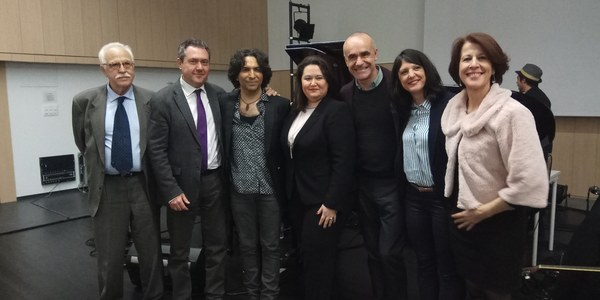 La Factoría Cultural se llena para celebrar su inauguración con un concierto de Diego Amador que reúne a colectivos y vecinos del Polígono Sur y representantes de la industria cultural de toda la ciudad