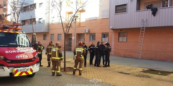 La Policía Local impide un intento de usurpación de una vivienda de Emvisesa en Sevilla Este por parte de un individuo con una detención anterior por estafa