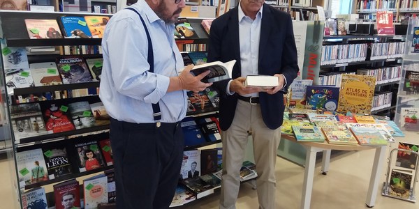 La Red Municipal de Bibliotecas de Sevilla recibe 6.500 libros nuevos gracias a una inversión superior a los 120.000 euros