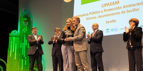 LIPASAM recibe el premio RAEE-implícate por su buena gestión de los Puntos Limpios
